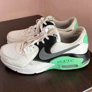 Nike Air Max Womens sz 9